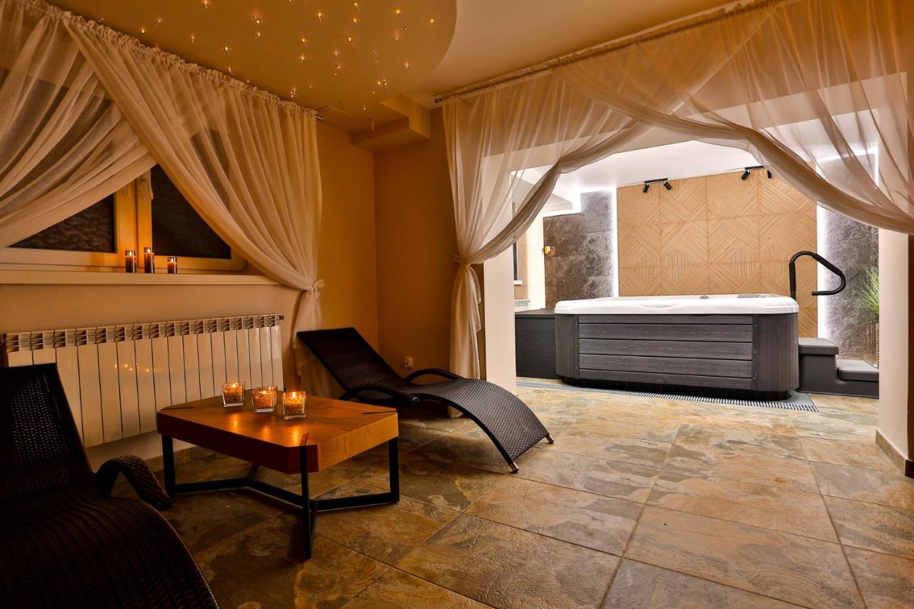 Hotel Wiosna รับกา ภายนอก รูปภาพ