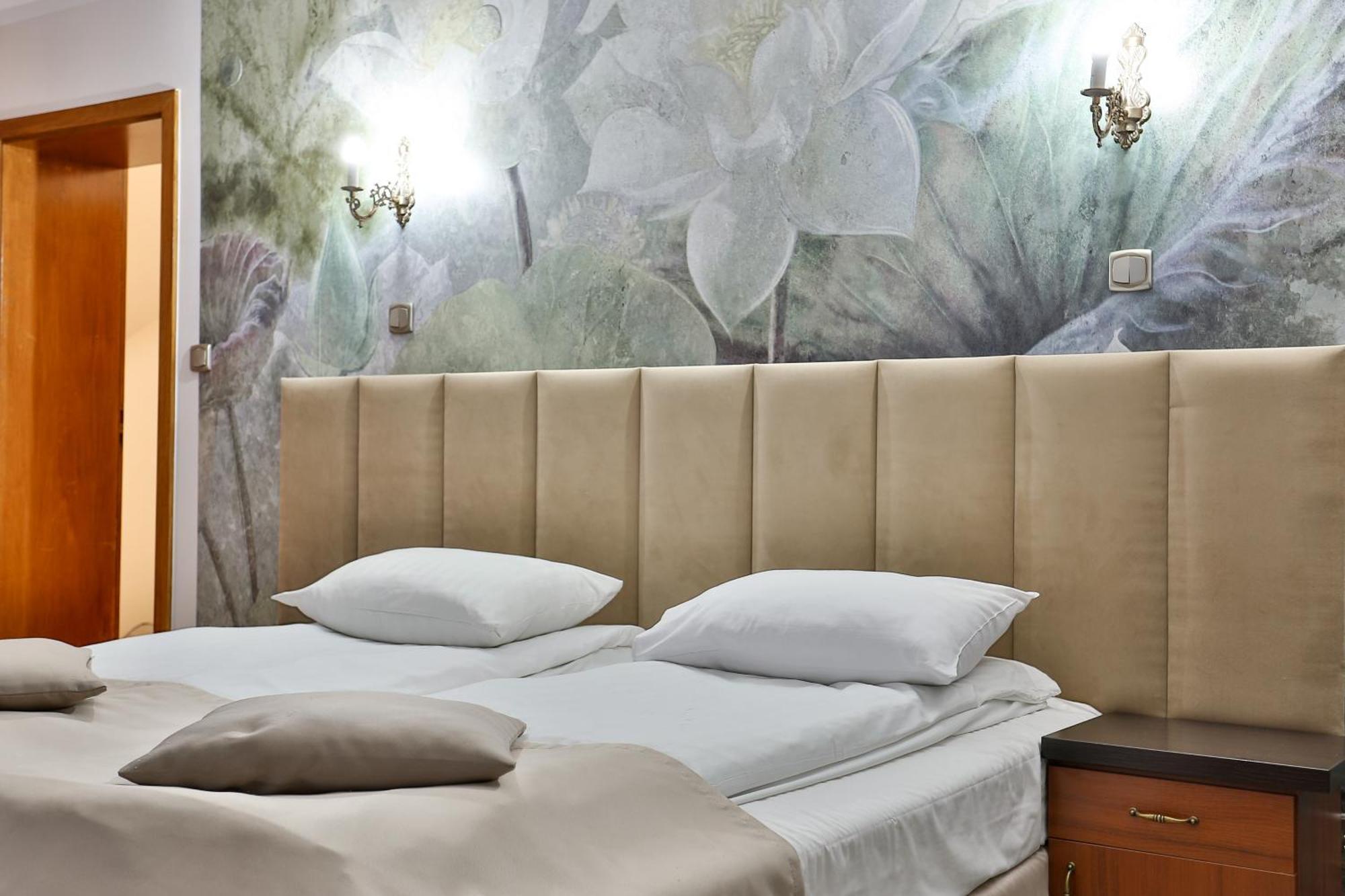Hotel Wiosna รับกา ภายนอก รูปภาพ